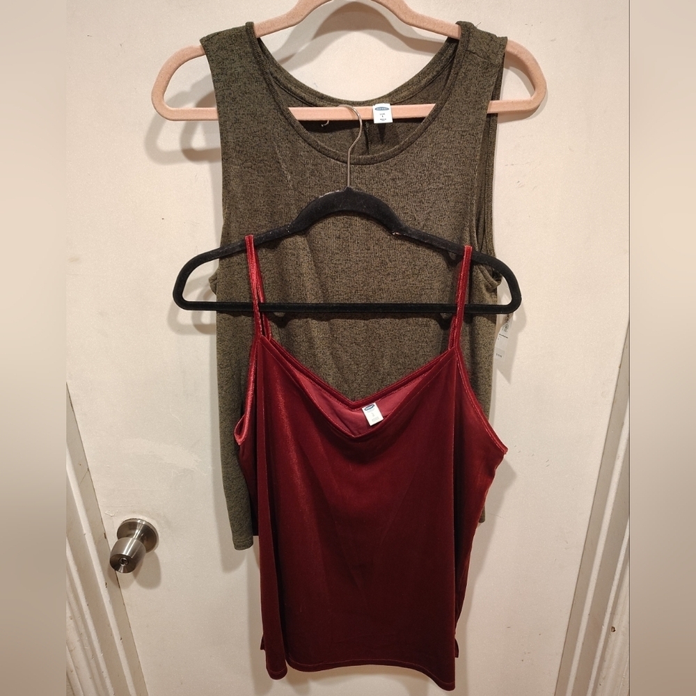 Old Navy Lot Of 2 Women's Tank Tops Sz L-Red Velour Cami Green Tunic -Casual